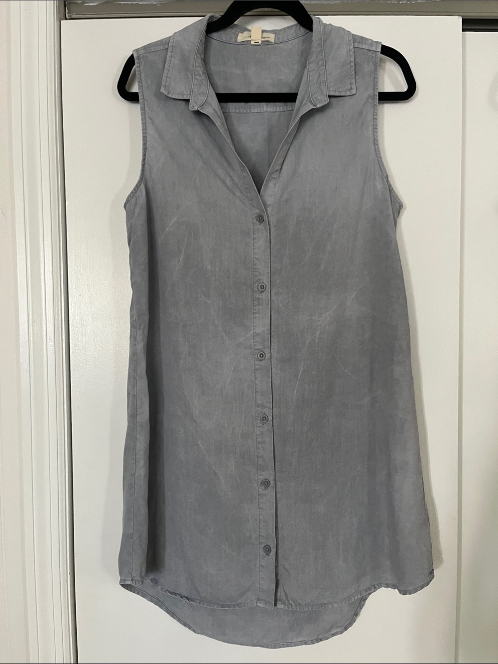 cloth & stone Sleeveless Button-Front Tunic in Gray